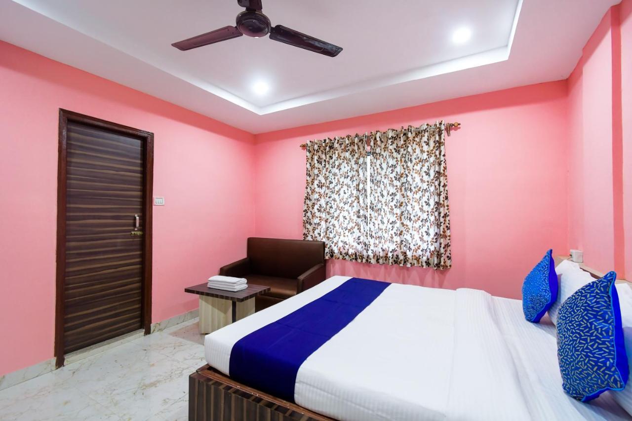 Hotel Blue Abedin Calcuta Exterior foto