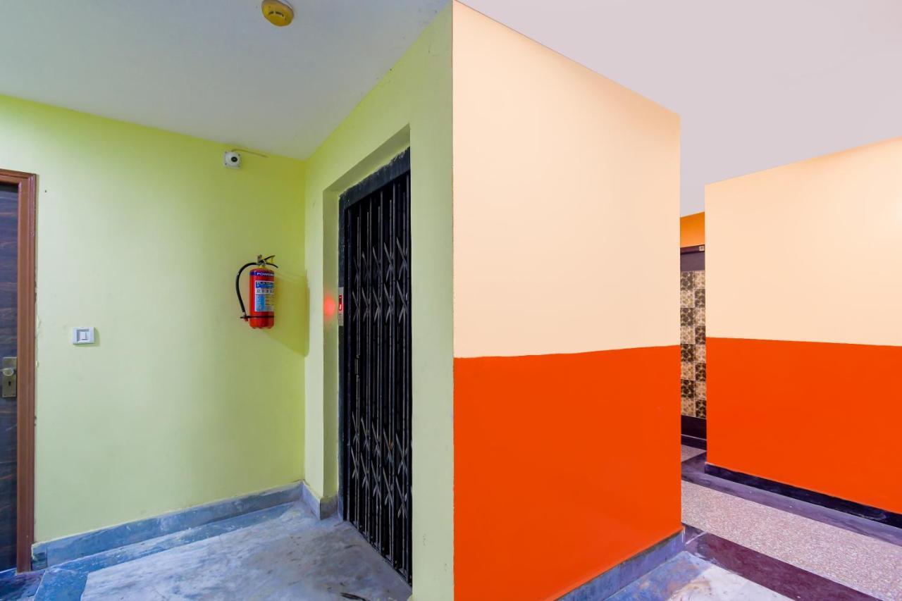 Hotel Blue Abedin Calcuta Exterior foto